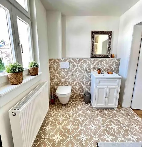 Altbauvilla Im Herzen Von *