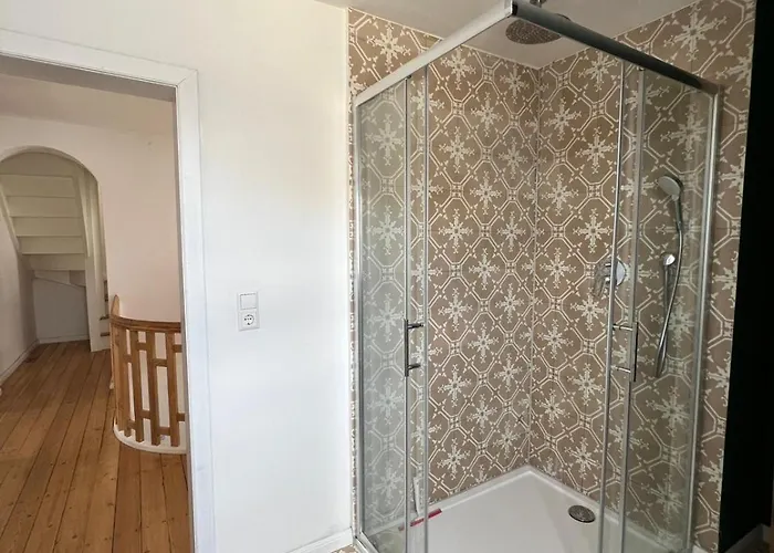 Altbauvilla Im Herzen Von *